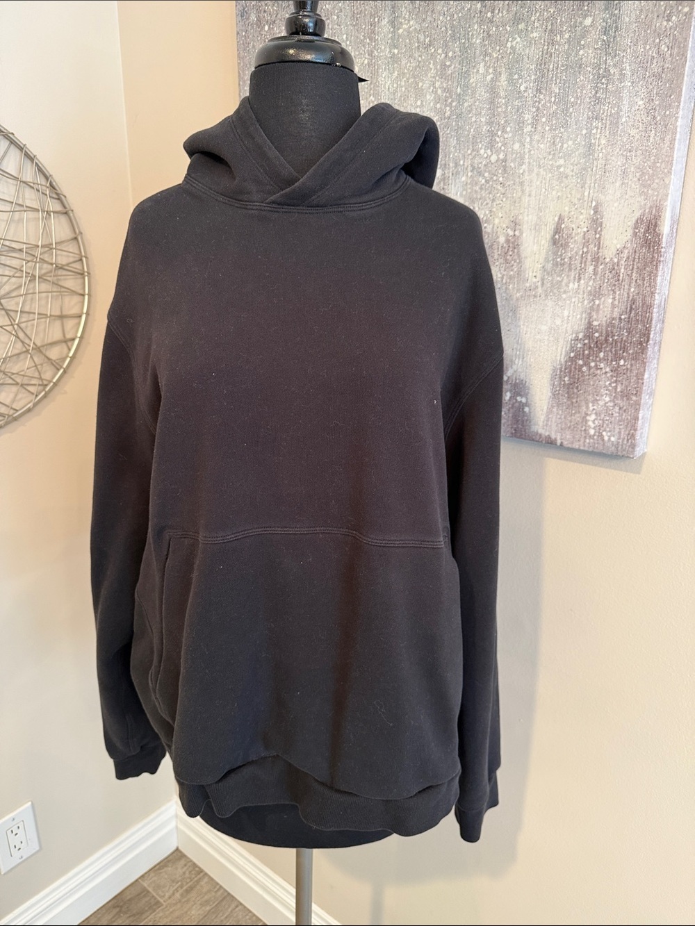 Lululemon Women’s black Hoodie Sweatshirt - Classic Pullover size Large